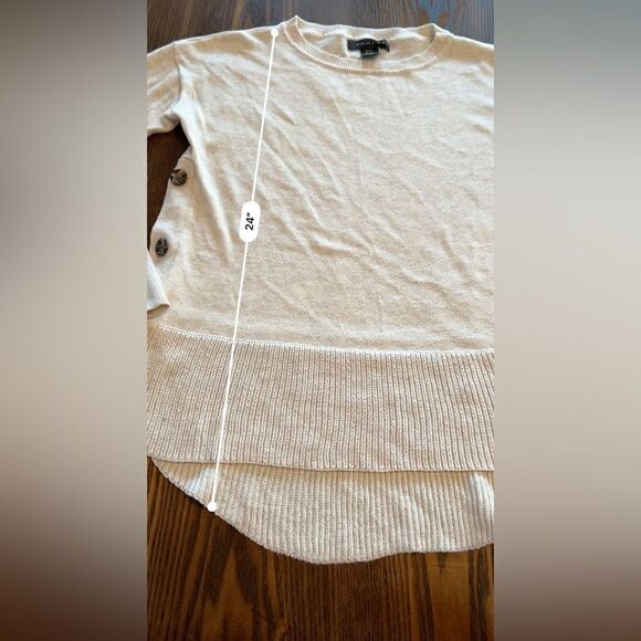 Tahari Tan Button Side Pullover Sweater Women’s XS EUC - Picture 10 of 12